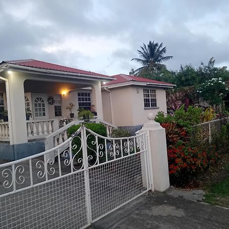 Chandler Homestay Saint Philip Bagian luar foto